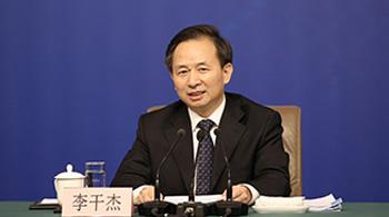 如何保卫蓝天？怎样治理水环境？环保督察怎么推进？
