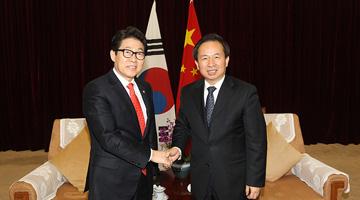 李干杰会见韩国环境部部长